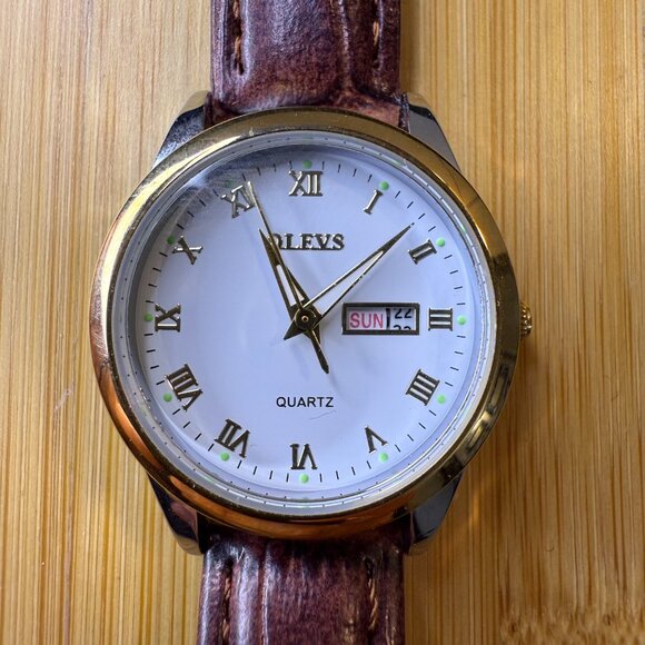 Olevs Classic Day-Date Two Tone Watch 5568L, 29mm - Picture 3 of 5